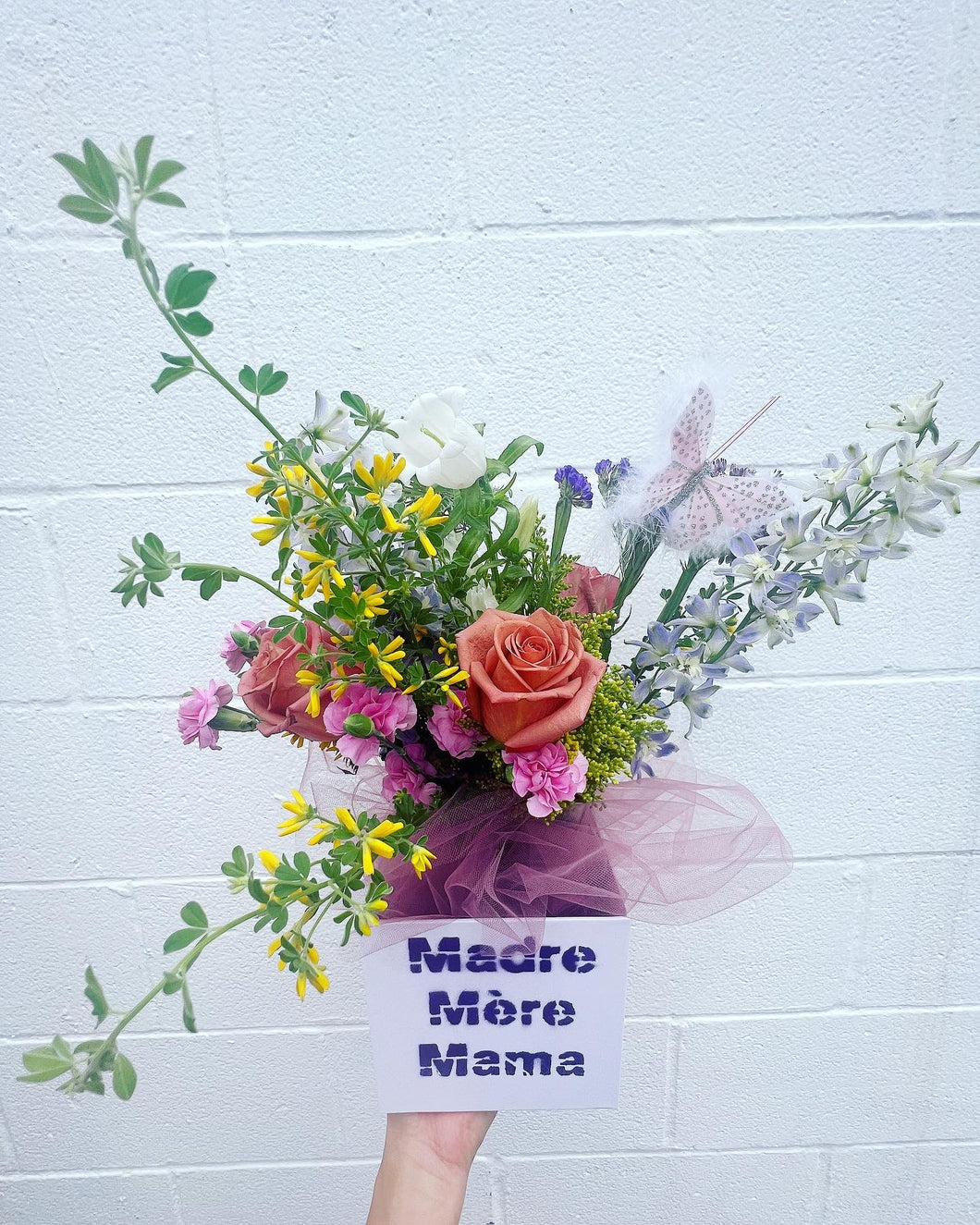 Madre Mère Mama Flower Arrangement